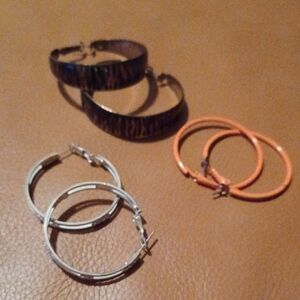 -- Stylish Silver and Orange Hoop Earrings Set